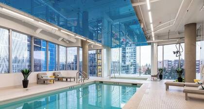 1BR | Pool, Gym, Rooftop | Bellevue | Sophari A