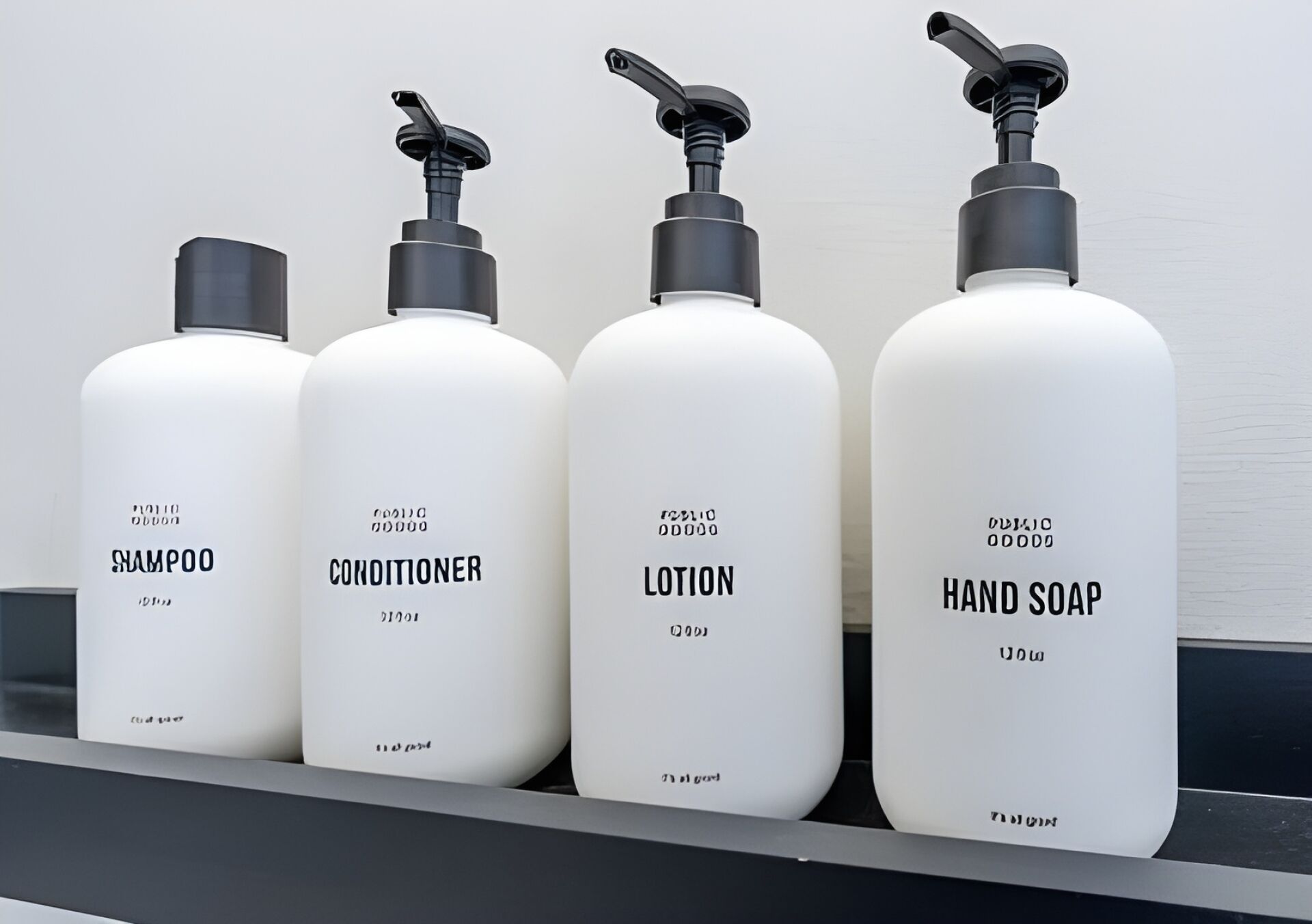 Hair dryer, towels, shampoo, toilet paper