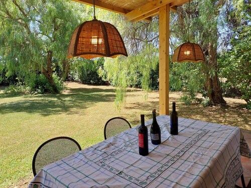 Schöne Fewo mit überdachter Terrasse,Wi-Fi,Grill,Gemeinschaftspool,bis 6 Pers