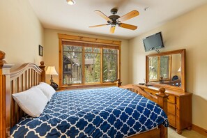 2 bedrooms, free WiFi, bed sheets, wheelchair access