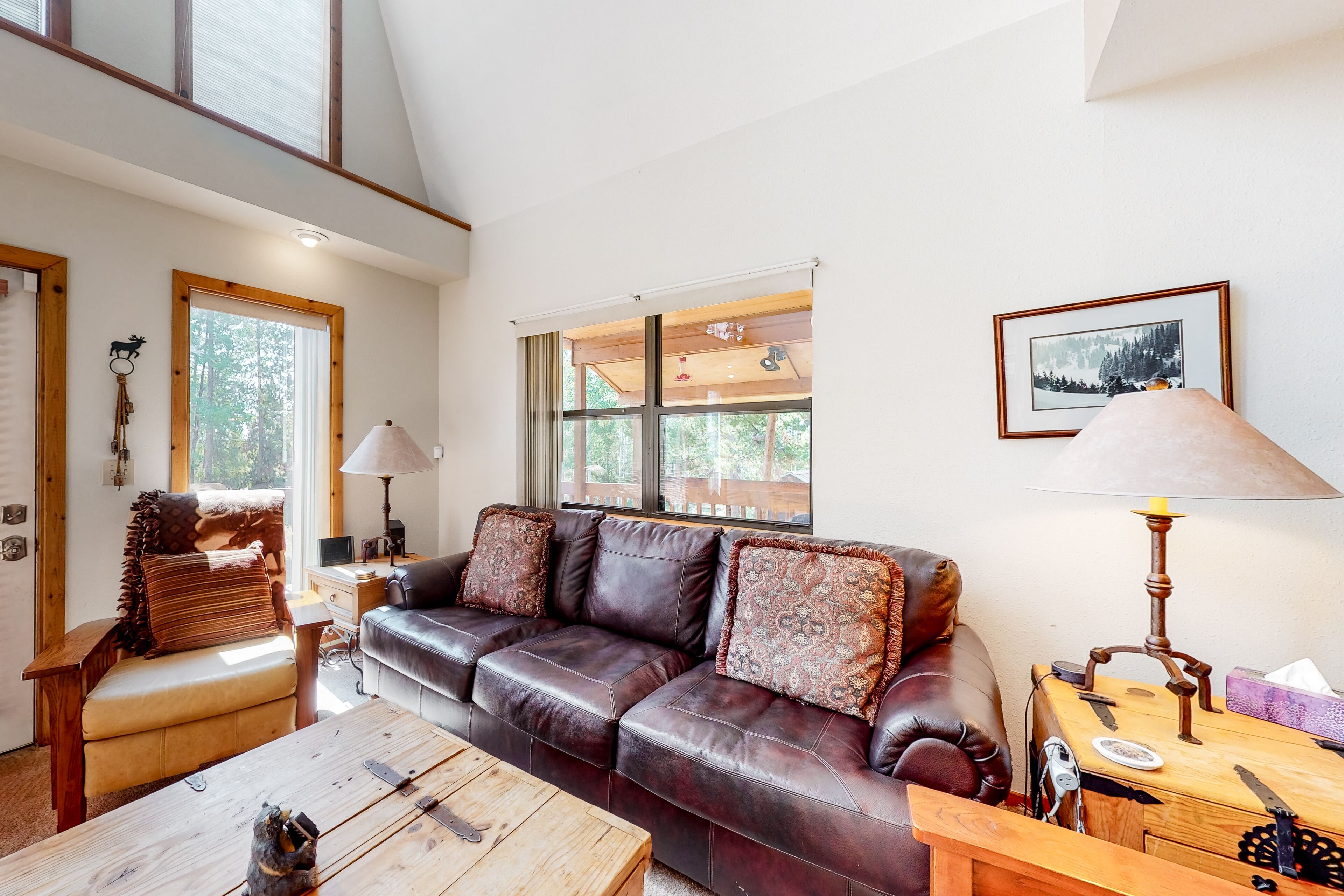 Family-Friendly Home with High-Speed WiFi, Washer/Dryer, and Wood Fireplace