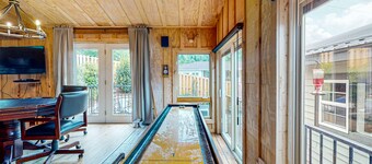 Modern, Dog-Friendly Cabin w/ Enclosed Yard, Patio, Grill, Shuffleboard + WiFi