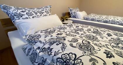 Beautiful 2 room apartment. Newly renovated, modern.