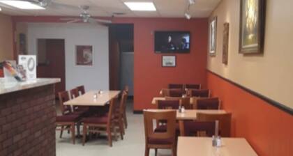 Great Place a mile from OHare.Kitchen available at a fee. Beautiful ambience.