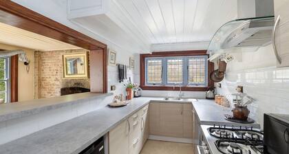 The Coach House | 2 bedroom historical regional escape