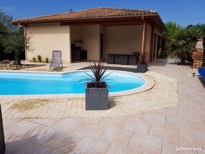 Piscine extérieure, piscine chauffée