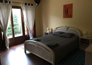 4 chambres, fer et planche Ă repasser, Wi-Fi gratuit