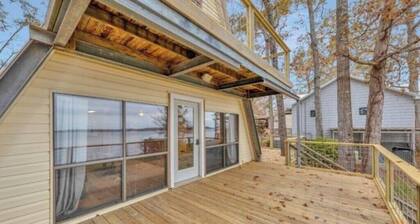 Larkspur Lodge on Scenic Toledo Bend Lake