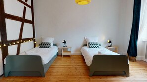 2 bedrooms, iron/ironing board, free WiFi, bed sheets