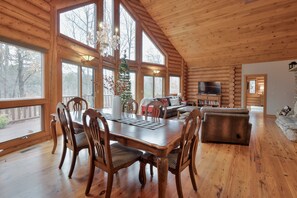 Interior - Family Mountain Retreat: Waterfront & Fireplace (MILL SPRING)
