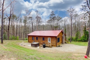 Exterior - Almost Hiking - close to downtown attractions and a short drive to hiking (Logan)