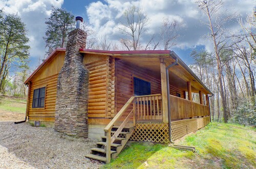 Almost Hiking - close to downtown attractions and a short drive to hiking