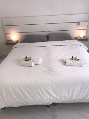 3 bedrooms, iron/ironing board, travel cot, free WiFi