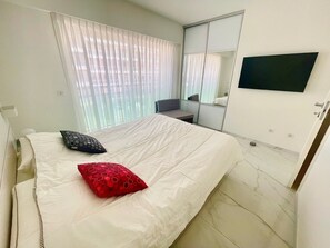 2 soverom, strykejern/-brett, reiseseng for barn og wi-fi (inkludert)