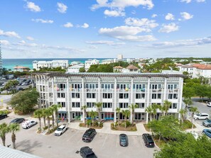 Exterior - 🐟Balcony-Across from Beach-2 Pools-Seagrove Vacay🐟 (Santa Rosa Beach)