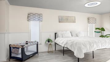 4 bedrooms, desk, iron/ironing board, free WiFi