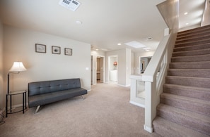Smart TV - 5bedrooms、3.5 bath、16 sleep，near the airport (Las Vegas)