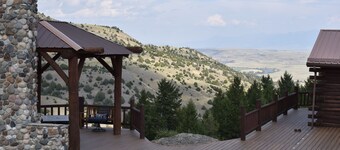 Minutes from Yellowstone