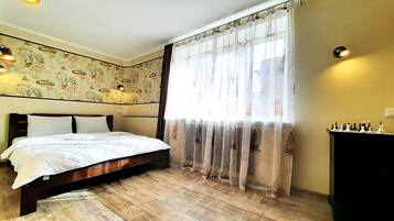 2 Schlafzimmer, Schreibtisch, schallisolierte Zimmer