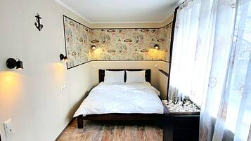 2 bedrooms, desk, soundproofing, iron/ironing board