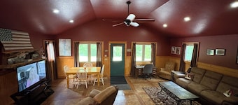 MID LAKE HIDEAWAY, FISHING FAMILY OUTDOOR FUN