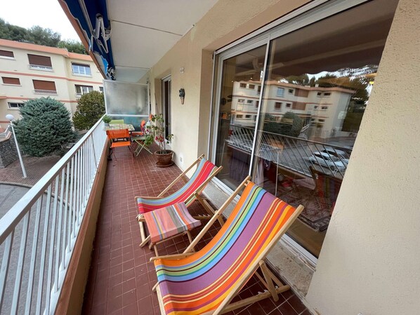 Property grounds - Luxury apartment 250m from the beach in Portissol Sanary-sur-Mer (SANARY SUR MER)