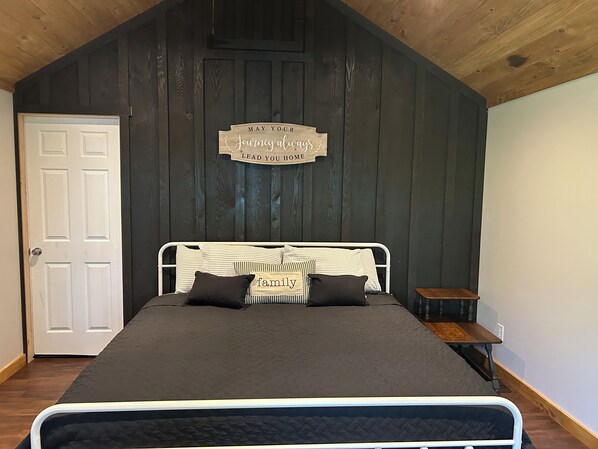 4 bedrooms, free WiFi, bed sheets