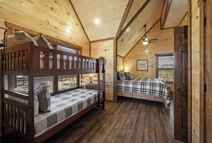 3 bedrooms, iron/ironing board, travel crib, free WiFi