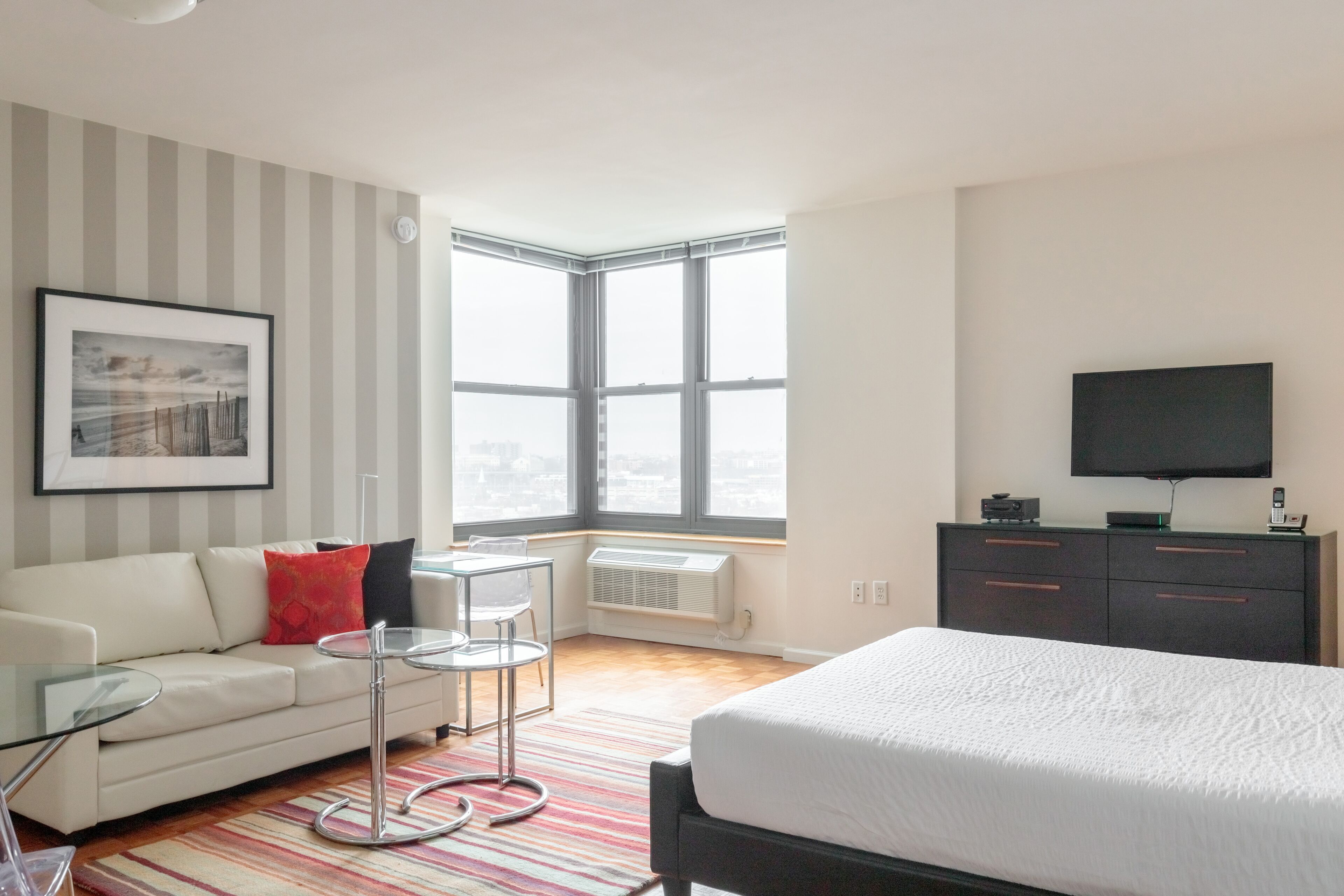 Bügeleisen/Bügelbrett, kostenloses WLAN, Bettwäsche