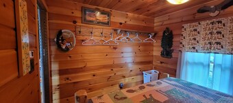 Wolfe's Den: Lakefront 3-bedroom Cabin On Wakemup Narrows Lake Vermilion MN