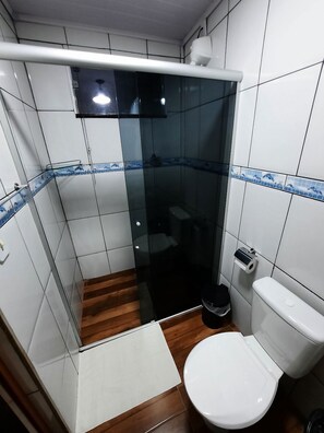 Dusche, Seife, Toilettenpapier