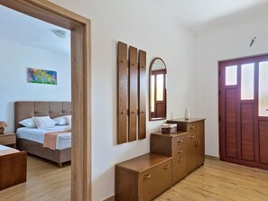 2 bedrooms, internet