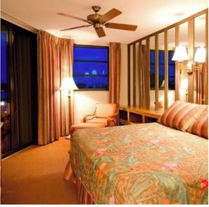 2 bedrooms, in-room safe, iron/ironing board, free WiFi