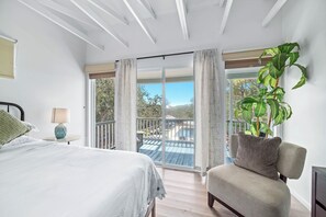 3 Schlafzimmer, Schreibtisch, Bügeleisen/Bügelbrett, Reisekinderbett