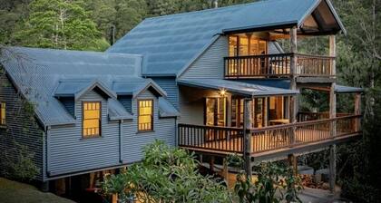 Stunning views and total privacy. Summer pool and winter fire.