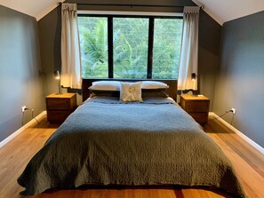 3 bedrooms, desk, iron/ironing board, WiFi - Stunning views and total privacy. Summer pool and winter fire. (Uki)
