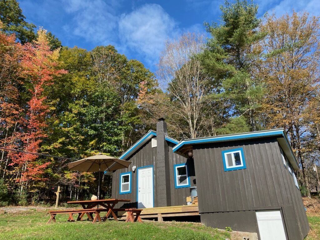 Secluded Cross Rd Getaway