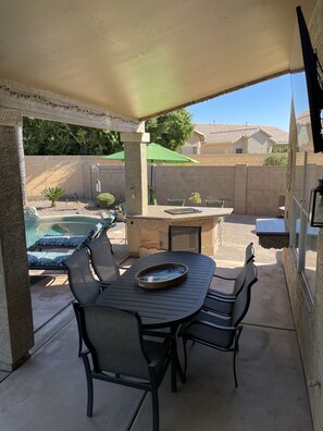 Outdoor dining