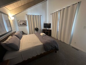 4 soverom, strykejern/-brett, wi-fi og sengetøy