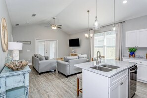 Unclassified image, 3 of 49, button