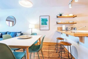 Dining - Basecamp Stays: Ski Chair, Hot Tubs, & Targhee Fun (Driggs)