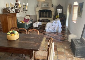 Fireplace, books, printers - Superb Cévennes farmhouse with swimming pool and large terraced garden at ANDUZE (Anduze)