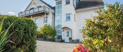 Esterni