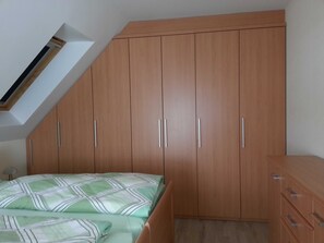 1 Schlafzimmer, Reisekinderbett, WLAN, Bettwäsche