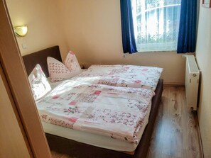 Unclassified image, 5 of 24, button