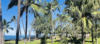 King room ensuite is spacious , relaxing, quiet space with a homey atmosphere.