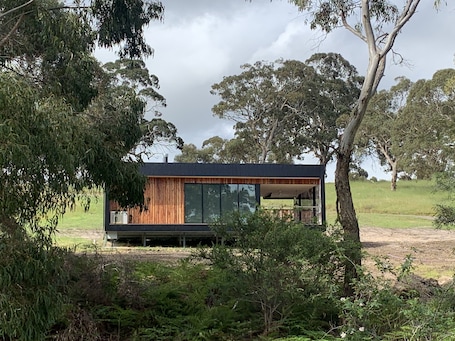 Exterior. Ironbark Luxury Retreat at Softfoot Alpaca Farm in Victor Harbor