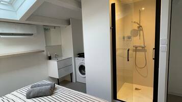 2 camere, ferro/asse da stiro, culla da viaggio, Wi-Fi gratuito