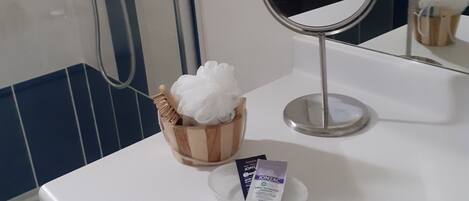 Badewanne, Haartrockner