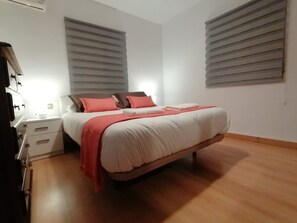 2 Schlafzimmer, Bügeleisen/Bügelbrett, Reisekinderbett, kostenloses WLAN